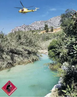  ?? Photos: Fire brigade ?? A helicopter searching the River Algar