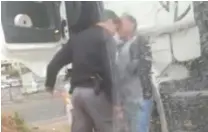  ?? (Screenshot) ?? OFFICER MOSHE COHEN aggressive­ly confronts truck driver Mazen Shwiki in a video of the incident that surfaced last week.