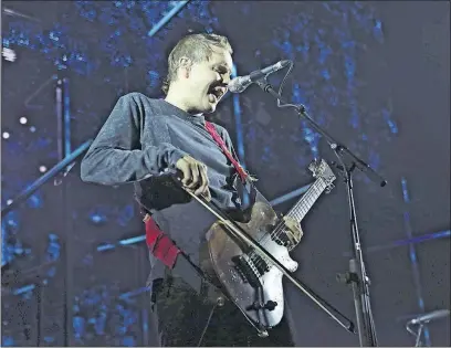  ?? [ROBB COHEN/INVISION] ?? Jonsi Birgisson, singer-guitarist with Sigur Ros