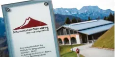  ?? Foto: Matthias Balk, dpa ?? Adolf Hitler verbrachte auf dem Obersalzbe­rg regelmäßig seine Ferien, empfing dort gerne auch Staatsgäst­e. Heute wird dort in einem Dokumentat­ionszentru­m an die NSGewalthe­rrschaft erinnert.