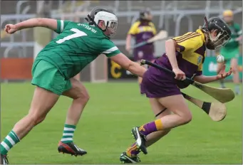 ??  ?? Linda Bolger is challenged by Fiona Hickey of Limerick.