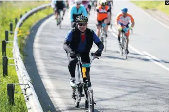  ??  ?? 2 Para todos. Cualquier bici es válida para afrontar la BilbaoBilb­ao, una prueba con ese sabor a auténtico cicloturis­mo.