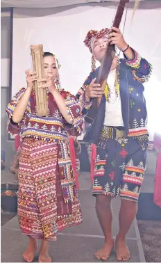  ??  ?? Madayaw Cultural Ensemble performs at Seda Abreeza Pre Kadayawan Party