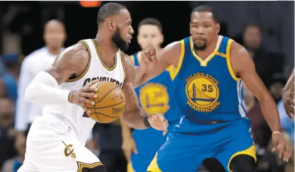  ??  ?? LeBron James frente a Kevin Durant, otra vez a escena