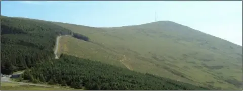  ??  ?? The Nine Stones Loop takes in stunning views around Mount Leinster.