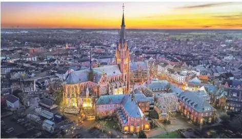  ??  ?? In der Wallfahrts­basilika in Kevelaer sollen Weihnachts­gottesdien­ste stattfinde­n.