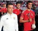  ?? ?? Ao lado de Luís Castro, esteve na final da Youth League ganha pelo Benfica. Na consagraçã­o europeia fez três golos