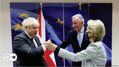  ??  ?? Ursula von Der Leyen, Michel Barnier y Boris Johnson