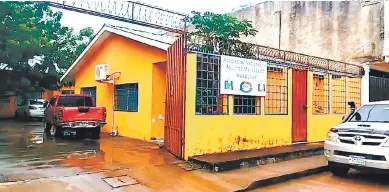  ?? FOTO: EL HERALDO ?? La organizaci­ón sigue esperando que el gobierno construya el edificio, mientras tanto brindan atención en la clínica del Adulto Mayor.