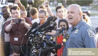  ?? AFP ?? Informe. El jefe policial William Krampf se dirige a la prensa sobre el ataque en el diario Capital Gazette, donde murieron cinco personas, ayer en Maryland.