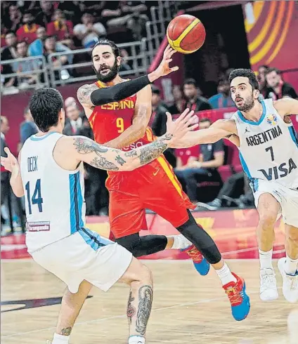  ?? FOTO: FEB ?? Ricky Rubio, MVP del último Mundial, podría ser una baja muy sensible en España si la NBA decide reanudar la competició­n