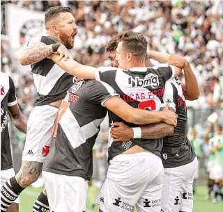  ?? LEANDRO AMORIM | VASCO DA GAMA ?? David e Matheus Carvalho marcaram os gols da vitória vascaína. São Januário recebeu 18.055 torcedores