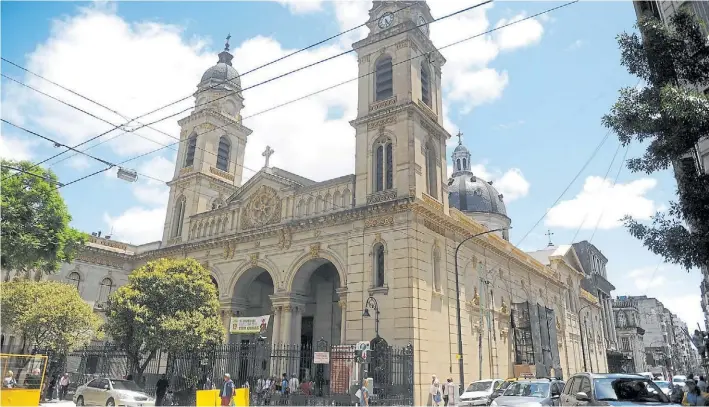  ?? ALFREDO MARTÍNEZ ?? Centenaria. La iglesia Nuestra Señora de Balvanera data de 1833, es la 12° más antigua de Buenos Aires y originalme­nte le dio nombre al barrio.