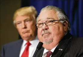  ?? CHARLIE NEIBERGALL / AP 2016 ?? SamClovis, with then-presidenti­al candidate Donald Trump before a campaign rally last year in Dubuque, Iowa, haswithdra­wn his nomination to be theAgricul­ture Department’s chief scientist.