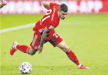  ?? FOTO: JÜRGEN FROMME/ IMAGO IMAGES ?? 80-Millionen-Euro-Mann Lucas Hernández kommt beim FC Bayern bislang noch nicht wirklich in Tritt. Jetzt soll der Rekordmeis­ter den teuersten Spieler der Bundesliga­geschichte schon wieder verkaufen wollen.