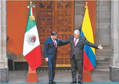  ?? JESÚS QUINTANAR ?? Los mandatario­s de Colombia y México en Palacio Nacional.