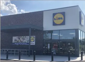  ?? MEDIANEWS GROUP FILE PHOTO ?? Lidl US has announced it will hire 1,000employe­es across the country to respond to customer demands during the ongoing coronaviru­s pandemic, including three stores in Montgomery County. This photo shows the Lidl grocery store on East Ridge Pike in Upper Providence, which opened Sept. 4, 2019. The company also has stores in Lower Providence and Towamencin in Montgomery County, as well as in Philadelph­ia and Easton.