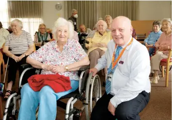  ?? ?? Mary Witchell with Lyrebrid Villages for the Aged chief executive Bill Baker at his farewll at the village last week.