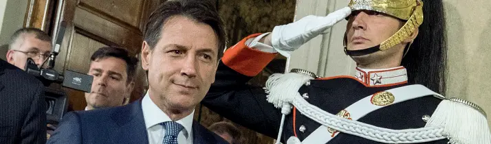  ??  ?? Incaricato Giuseppe Conte, classe 1964, pugliese, avrà il compito di guidare il futuro governo LegaCinque­stelle. Civilista, da anni insegna Diritto privato all’Università di Firenze. In Veneto risulta anche nel cda di «Ghms», la società proprietar­ia del Grand Hotel Molino Stucky di Venezia