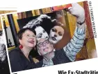 ??  ?? Wie Ex-Stadträtin Renate Brauner rissen sich die VIPs um ein Selfie mit Anthony