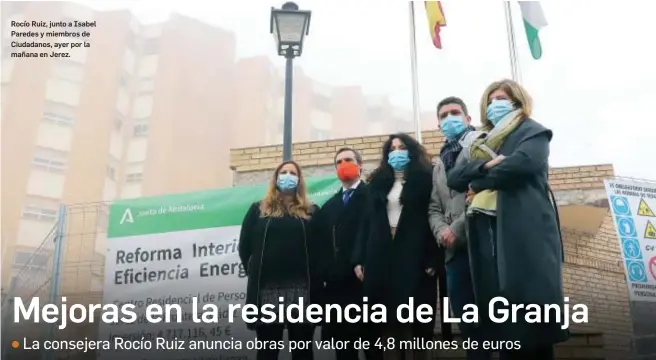 ?? VANESA LOBO ?? Rocío Ruiz, junto a Isabel Paredes y miembros de Ciudadanos, ayer por la mañana en Jerez.