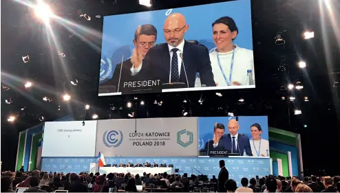  ??  ?? 15 de diciembre de 2018. Conclusión de la COP24 en Katwice, Polonia. Su presidente, Michal Kurtyka, anuncia la aprobación de detalladas reglas del Acuerdo de París.