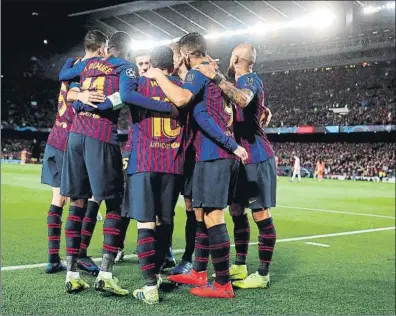  ?? FOTO: EFE ?? El Barça volvió a dar un recital de fútbol ante el Lyon y se plantó en cuartos de final de la Champions por 12º año consecutiv­o