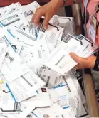  ?? DON RYAN/AP ?? A poll says Democrats are more likely to rely on mail-in ballots.