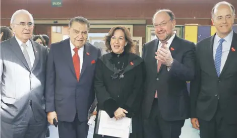  ??  ?? ►► Mario Kreutzberg­er, la ministra del Trabajo, Alejandra Krauss, y Alfredo Moreno, presidente de la CPC.