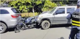 ?? FRANCISCO BARRANTES ?? El Suzuki impactó la moto del custodio, en Alajuela.