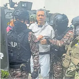  ?? AFP ?? Traslado. El ex vice Jorge Glas, al llegar a la prisión de La Roca.