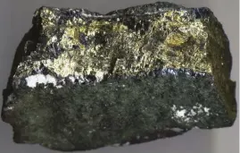  ?? WIKIMEDIA COMMONS ?? Millerite, or nickel sulfide, is one of the primary ores of nickel.