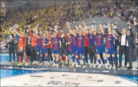  ?? FOTO: FCB ?? El 5 de mayo, la alegría del fútbol sala culé al doblegar al Jaén Paraíso en la final