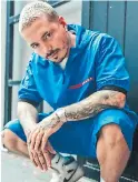  ??  ?? J Balvin parte como favorito con tres menciones en la gala.