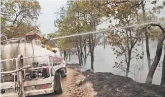  ?? CORTESÍA: GOBIERNO DE JALISCO ?? Bomberos controlaro­n el fuego