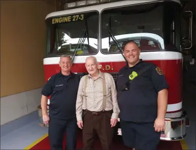  ?? GARY PULEO — MEDIANEWS GROUP ?? Joining David Krier, center, at Norristown Hose Company on Friday are Montgomery Hose profession­al firefighte­rs John Gallagher, left, and Andrew Stiteler.