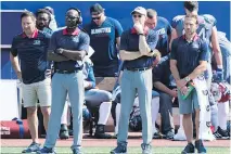  ?? GRAHAM HUGHES/THE CANADIAN PRESS ?? Kavis Reed’s reign as coach began Sunday the same as Jacques Chapdelain­e’s ended — with a loss.