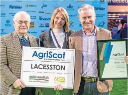  ?? Picture: Wullie Marr Photograph­y. ?? John Weir Sr, Tammy Weir and John Weir Jr.