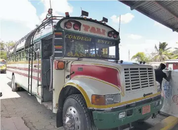  ??  ?? Donación. La mayoría de los autobuses que circulan en Managua fueron donados por Rusia.