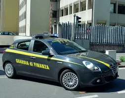  ??  ?? L’indagine La Guardia di finanza di Bolzano ha svolto gli accertamen­ti