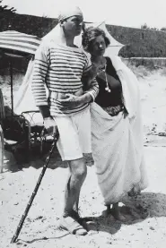  ??  ?? Années folles. Gerald et Sara Murphy au cap d’Antibes, en 1923.