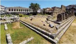  ??  ?? The ancient ruins of the Temple of Apollo, on the tiny island of Ortygia, date from the sixth century BC