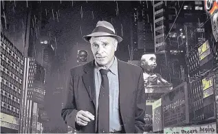  ??  ?? Greg Palast in his film “The Best Democracy Money Can Buy.”