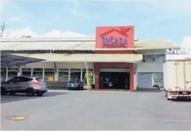  ?? CARLOS HERNÁNDEZ ?? El ataque ocurrió en el supermerca­do “Su Casa” en San Carlos, Alajuela.