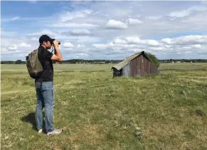  ??  ?? En mode zen, au havre de la Vanlée, pour ce Birding Zen inédit en compagnie de Sébastien Provost.