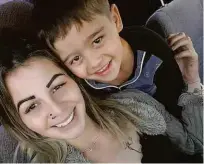  ?? Reprodução ?? ■ Camila da Silva, 24 anos, e Erick Miguel da Silva Alves, 5, mãe e filho, que morreram afogados em Itaí