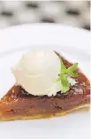  ??  ?? Highly recommende­d: the caramelize­d apple tart with vanilla bean ice cream.