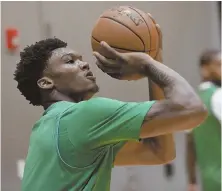  ?? STAFF FILE PHOTO BY FAITH NINIVAGGI ?? START OF SOMETHING GOOD: Rookie Robert Williams made a good impression when given an early opportunit­y in the Celtics’ victory Sunday against the Hornets.