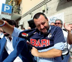  ??  ?? Il leader della Lega Matteo Salvini durante la sua visita a Bari nel settembre di due anni fa