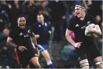  ??  ?? Brodie Retallick coasts in for a try in yet another superb display from the powerful lock